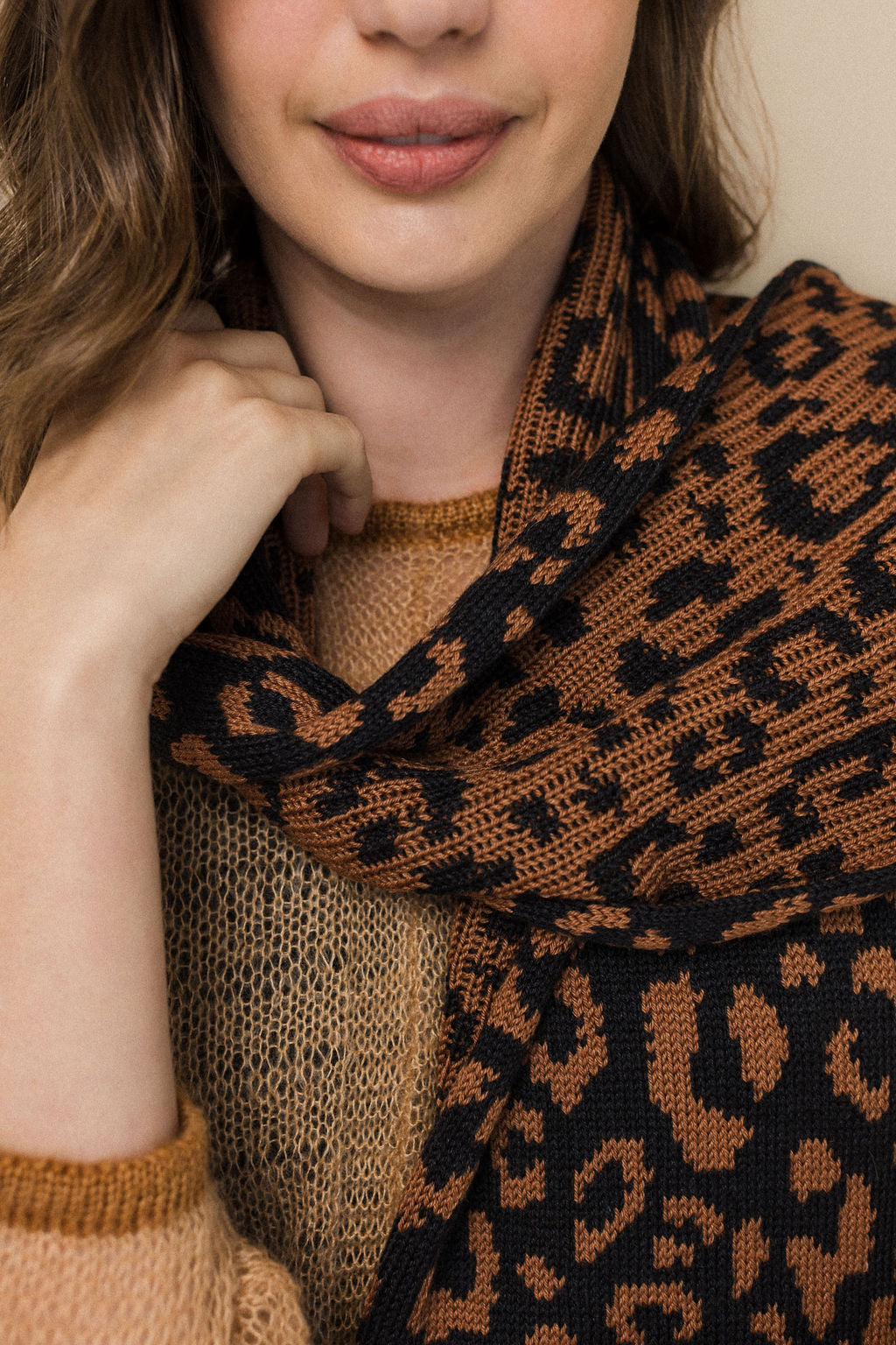 details of leopard print scarf in wool mohair