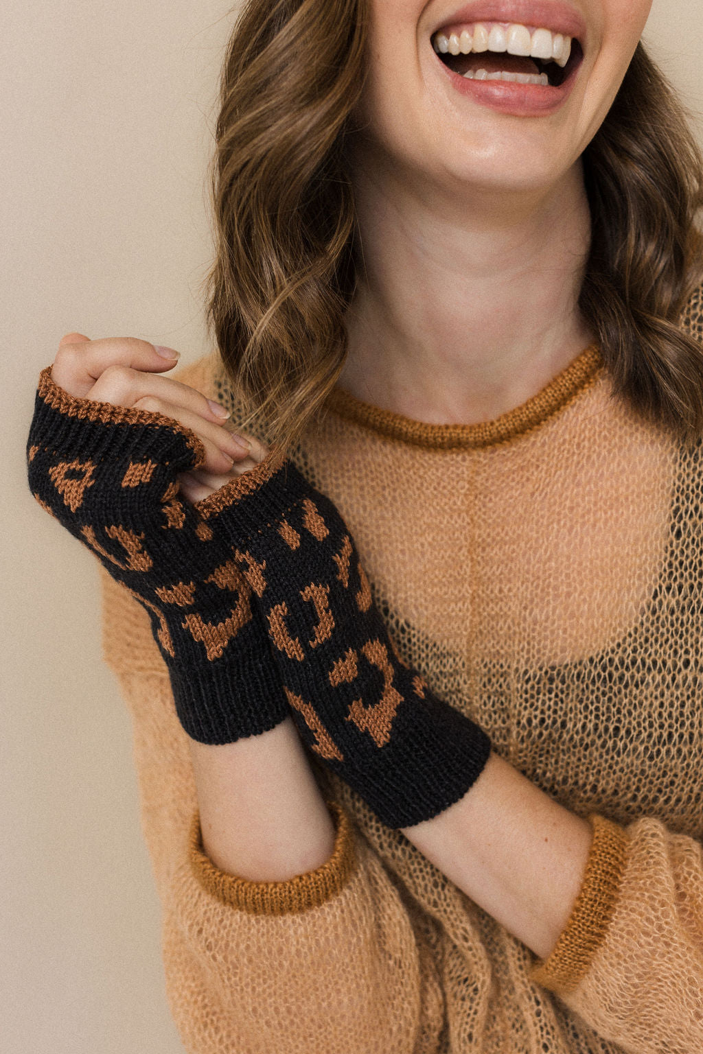Leopard print gloves in wool mohair
