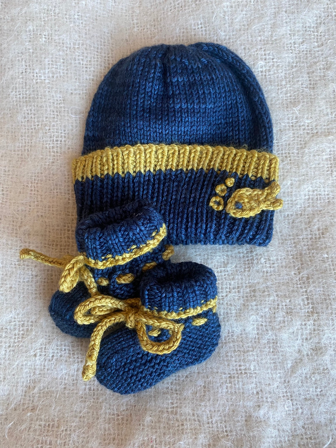 Indigo blue baby beanie bootie set