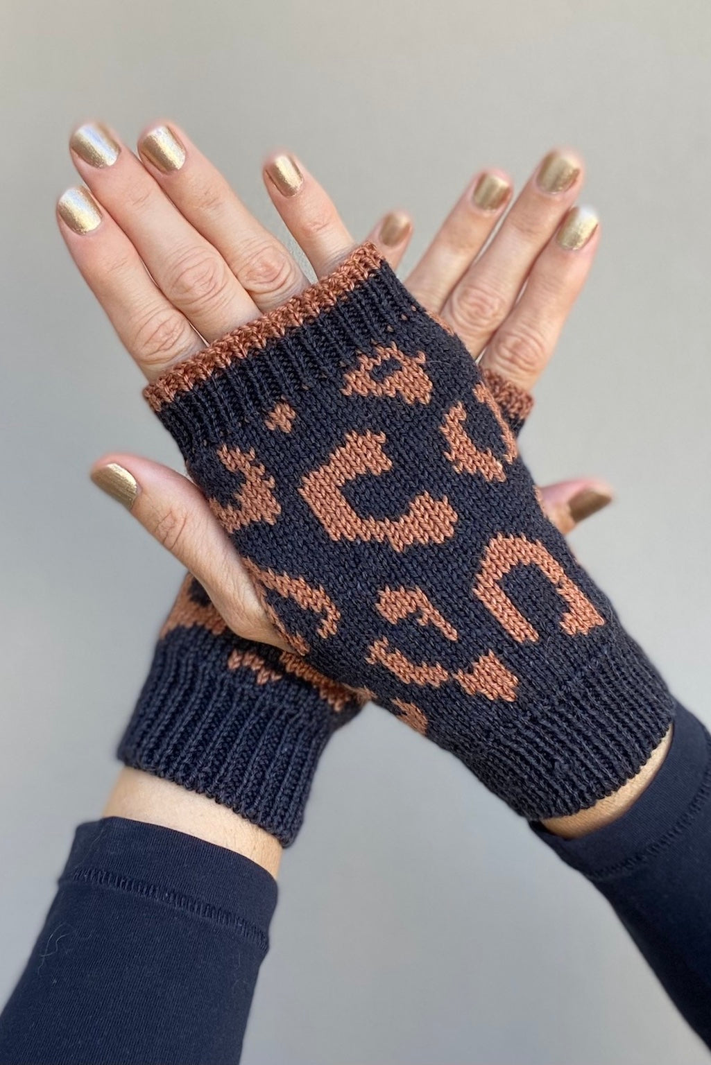 Leopard print gloves