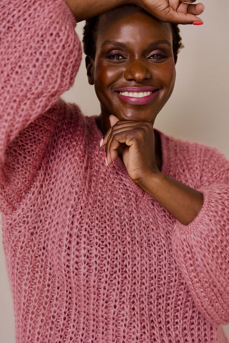 Dusty pink mohair jersey in chunky knit