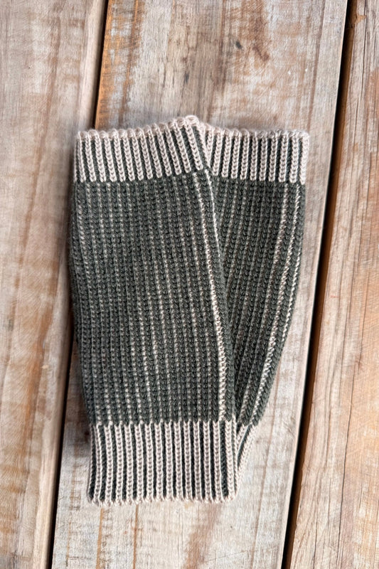 brioche gloves in beige and green